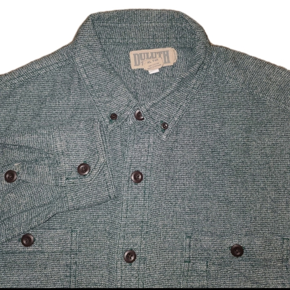 Duluth Trading Button Down Shirt Mens XLT TALL 100 Cotton Relaxed Fit Gray Green